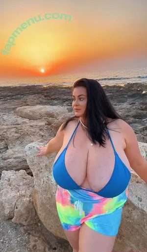 karlajames / karlajamesofficial nude photo #0043