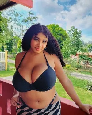 Karlamelito nude photo #0009