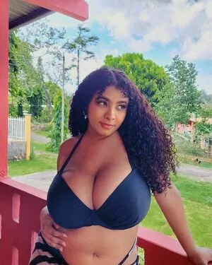 Karlamelito nude photo #0010