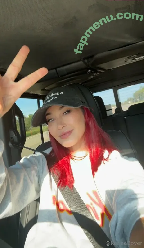 karleaxoxo nude photo #0406 (karleaboyer)