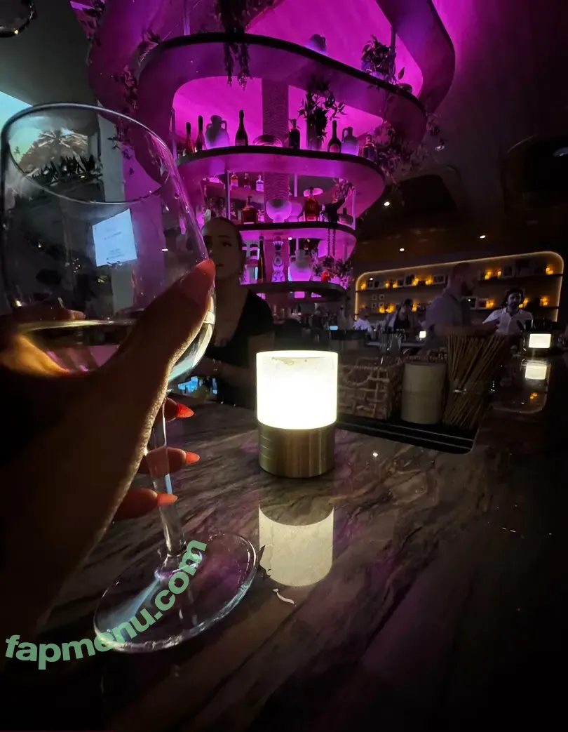 karleaxoxo nude photo #0415 (karleaboyer)