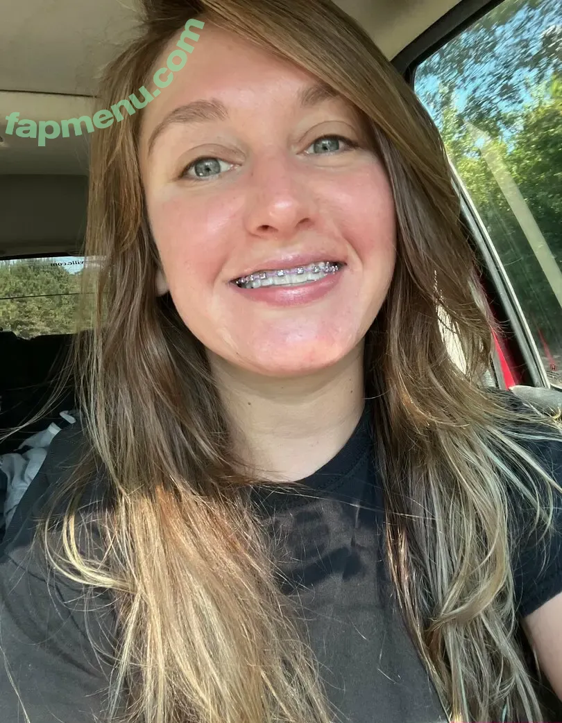 karleesmokestease nude photo #0033 (karleesmokestease)