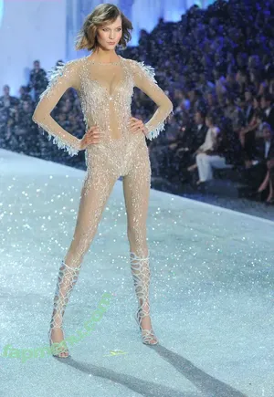 Karlie Kloss / karliekloss nude photo #0514