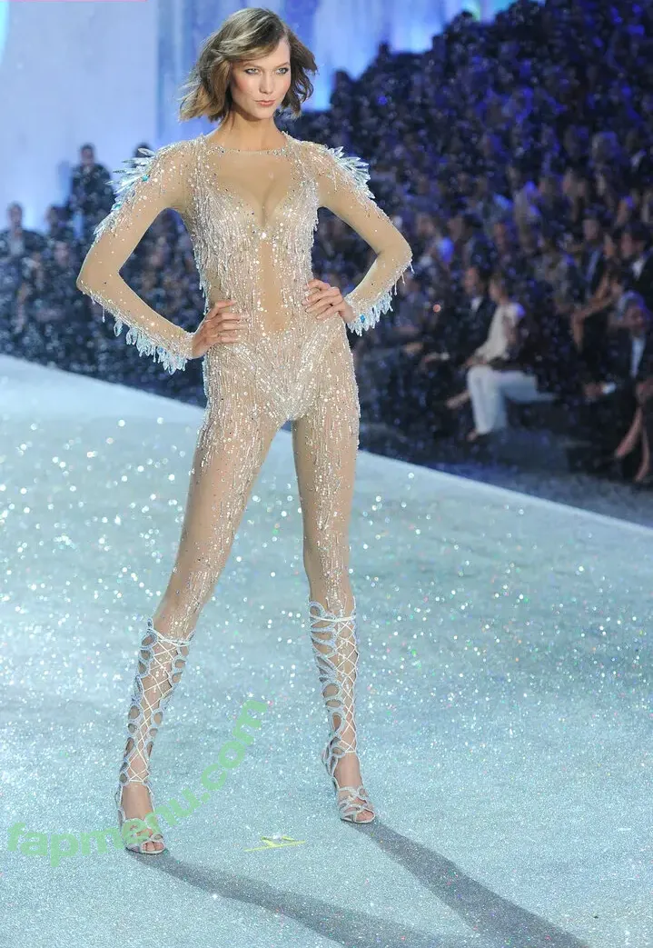 Karlie Kloss nude photo #0514 (karliekloss)