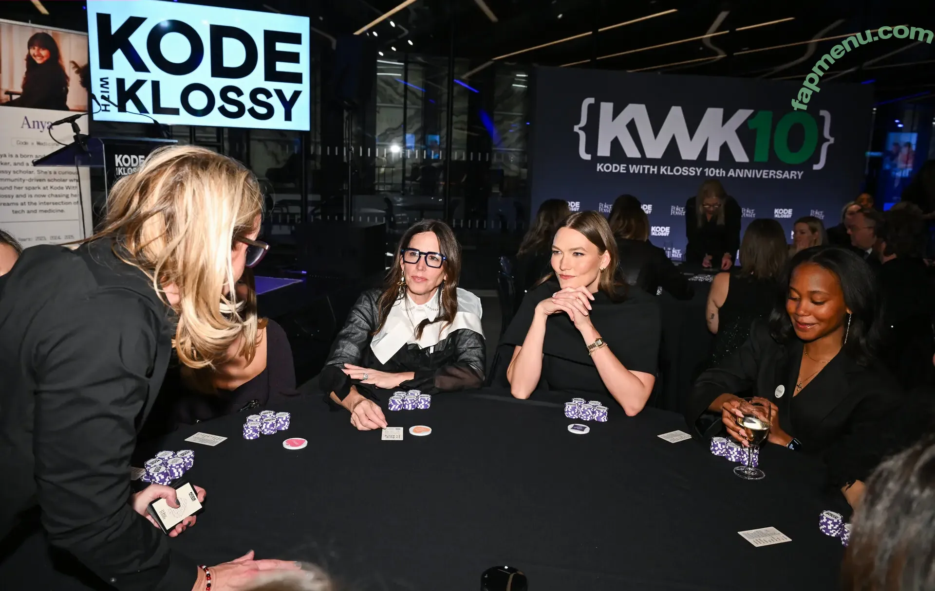 Karlie Kloss nude photo #0608 (karliekloss)