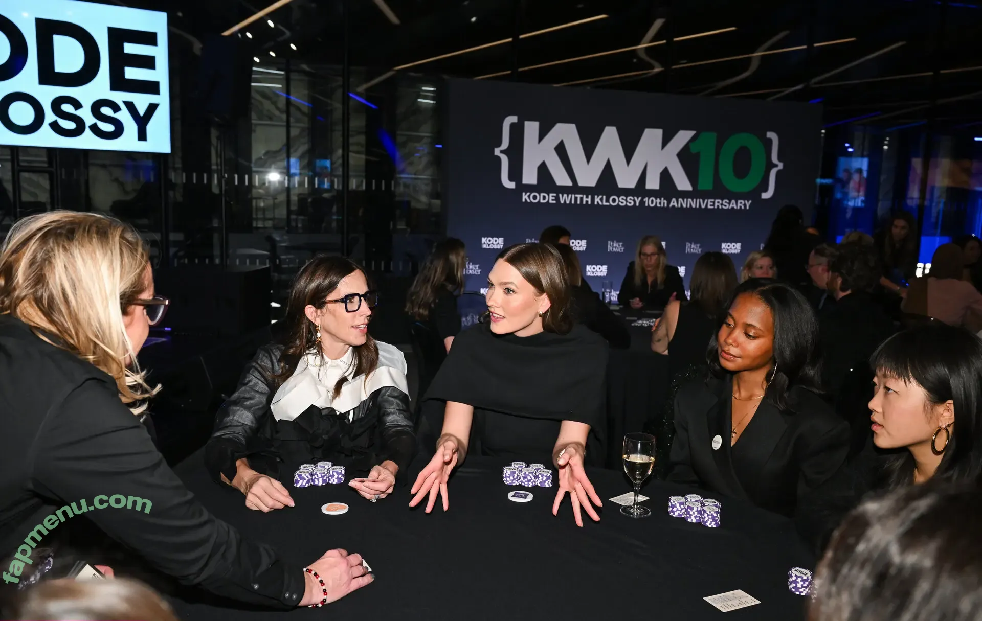 Karlie Kloss nude photo #0609 (karliekloss)