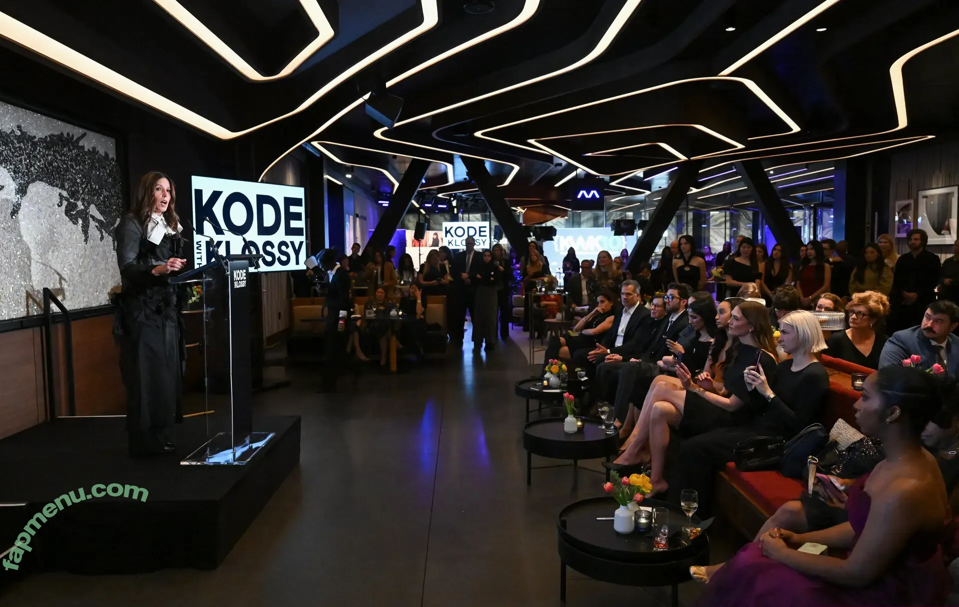 Karlie Kloss nude photo #0629 (karliekloss)