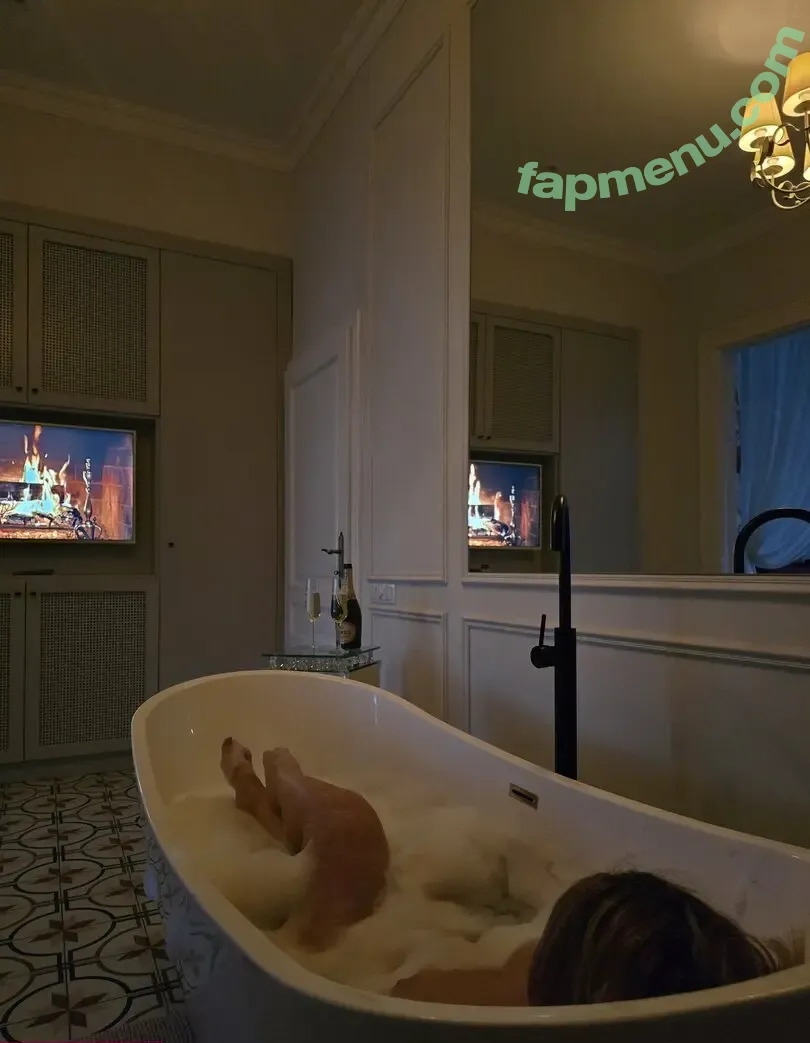 karligrayfree nude photo #0009 (karligray1992)