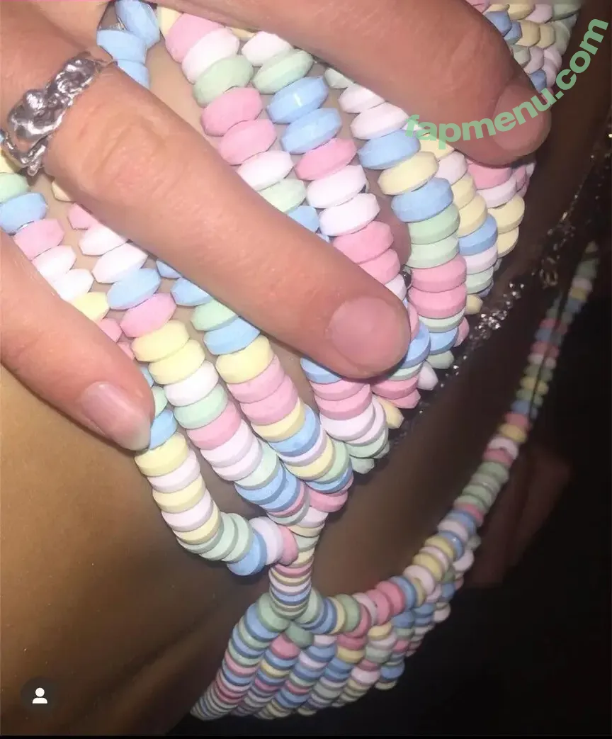 Karlotta Emilie Henke nude photo #0057 (karlotta.emilie)