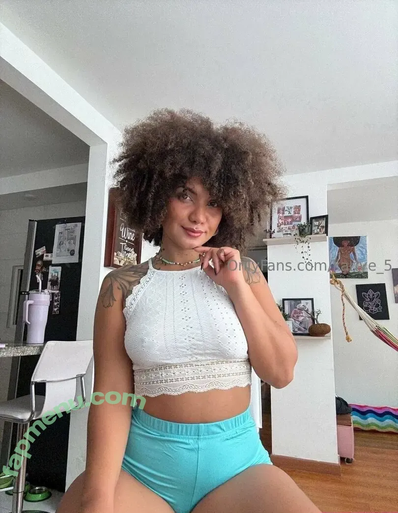 Karlye_5 nude photo #0022 (karlye.5)