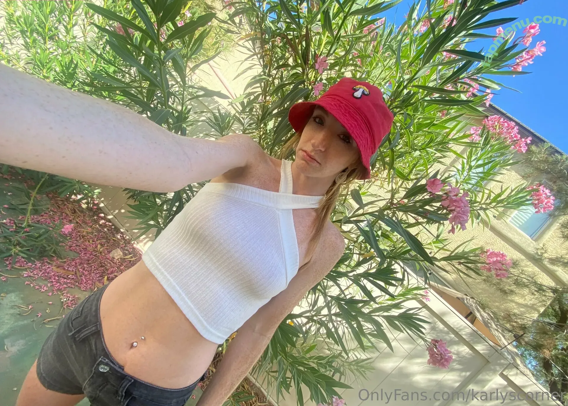 karlyscorner nude photo #0042 (karlyscorner_)
