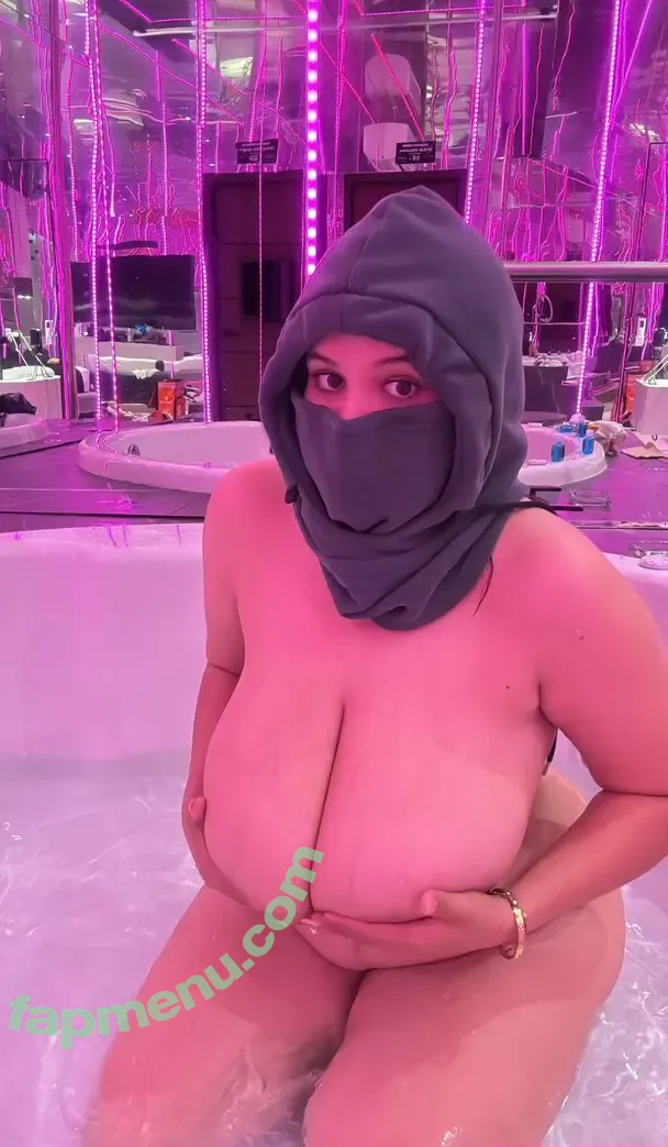 karlyy_of nude photo #0009 (reel)