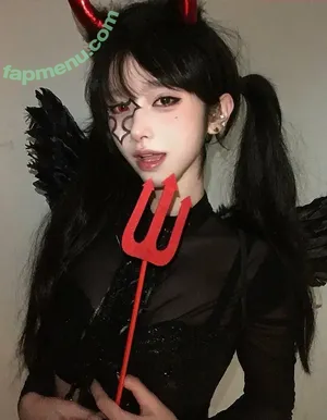 Karma_luey / karmaluvx3 nude photo #0012