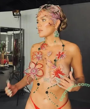 Karol G / karolg / karolgfriend nude photo #0522