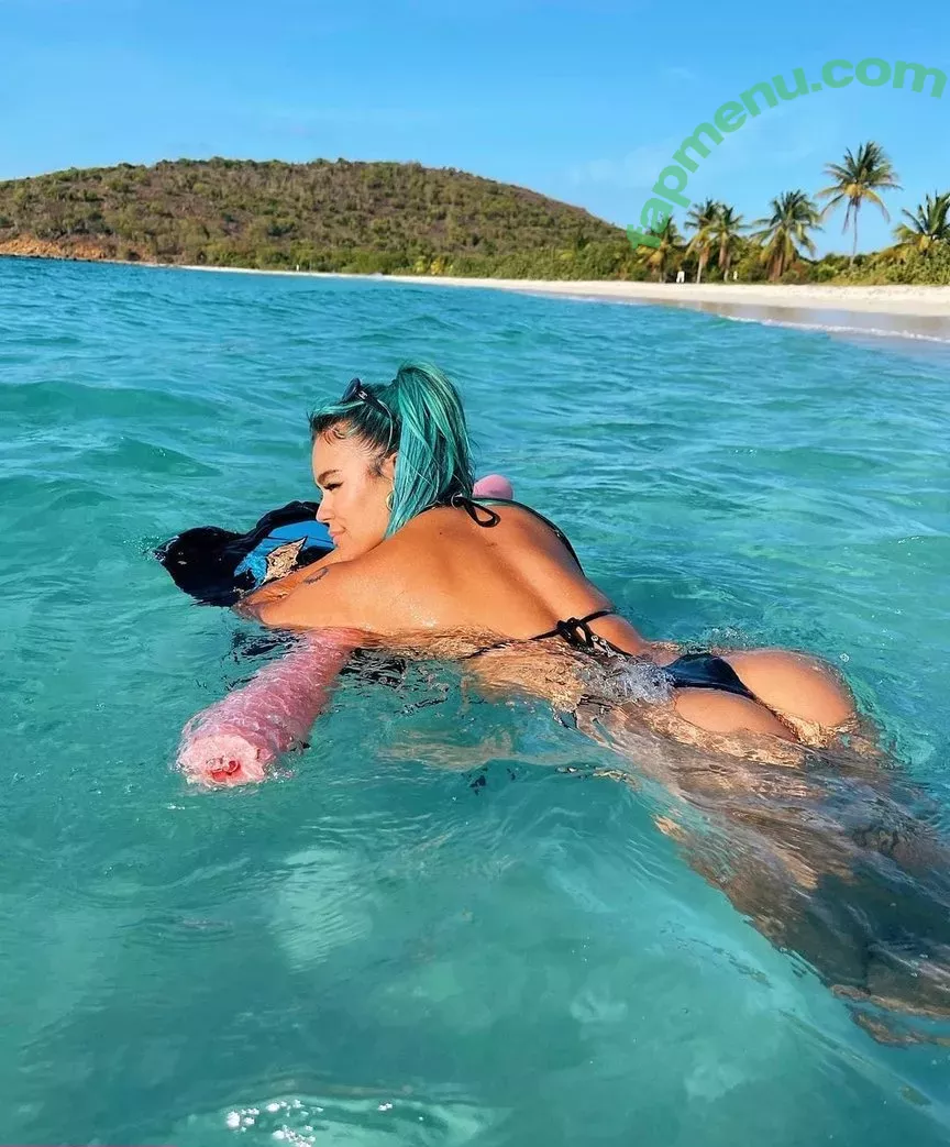 Karol G nude photo #0018 (karolg / karolgfriend)