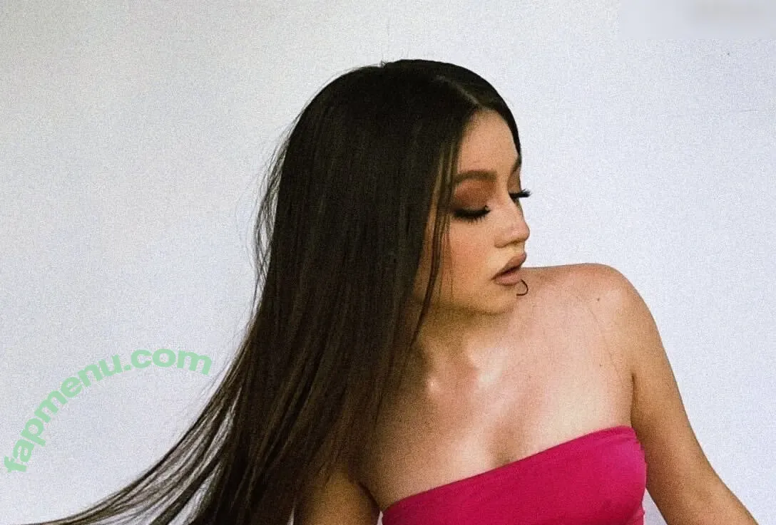 Karol Sevilla nude photo #0005 (karolsevillaofc)