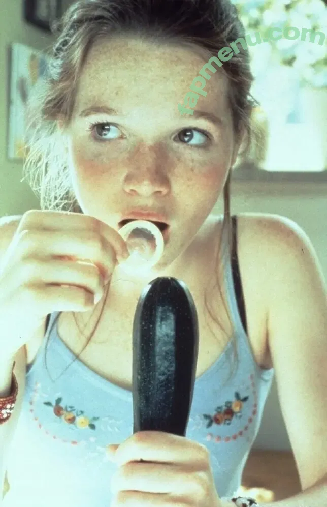 Karoline Herfurth nude photo #0084 (karolineherfurth)