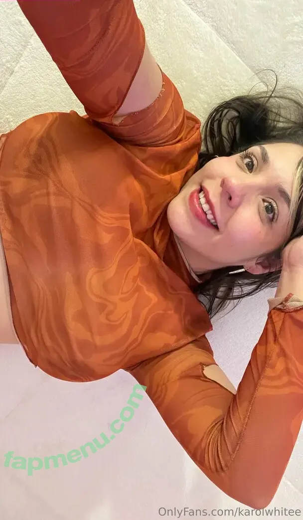karolwhitee nude photo #0023 (karolwhitee2)