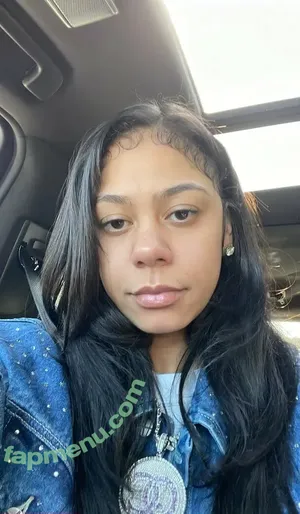 Karrahbooo nude photo #0003