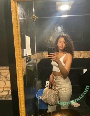 Karrahbooo nude photo #0007