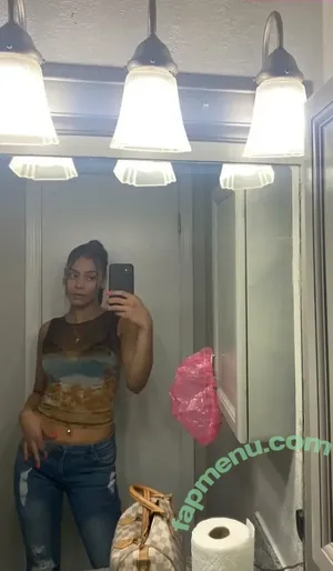 Karrahbooo nude photo #0011