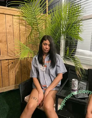 Karrahbooo nude photo #0018