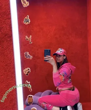 Karrahbooo nude photo #0021