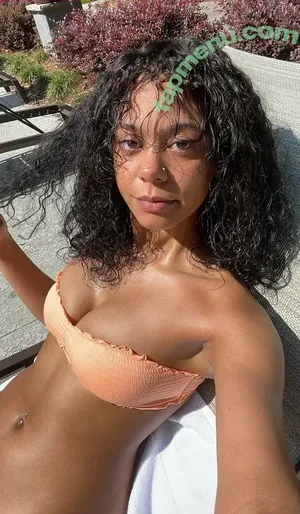 Karrahbooo nude photo #0033