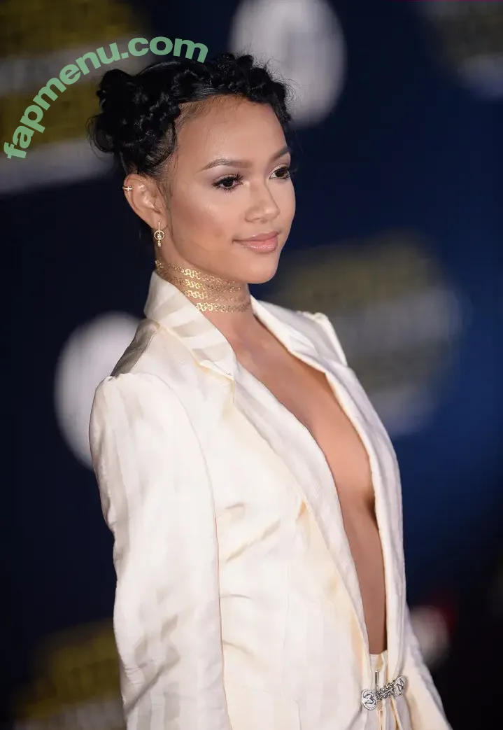 Karrueche Tran nude photo #0053 (Karrueche)