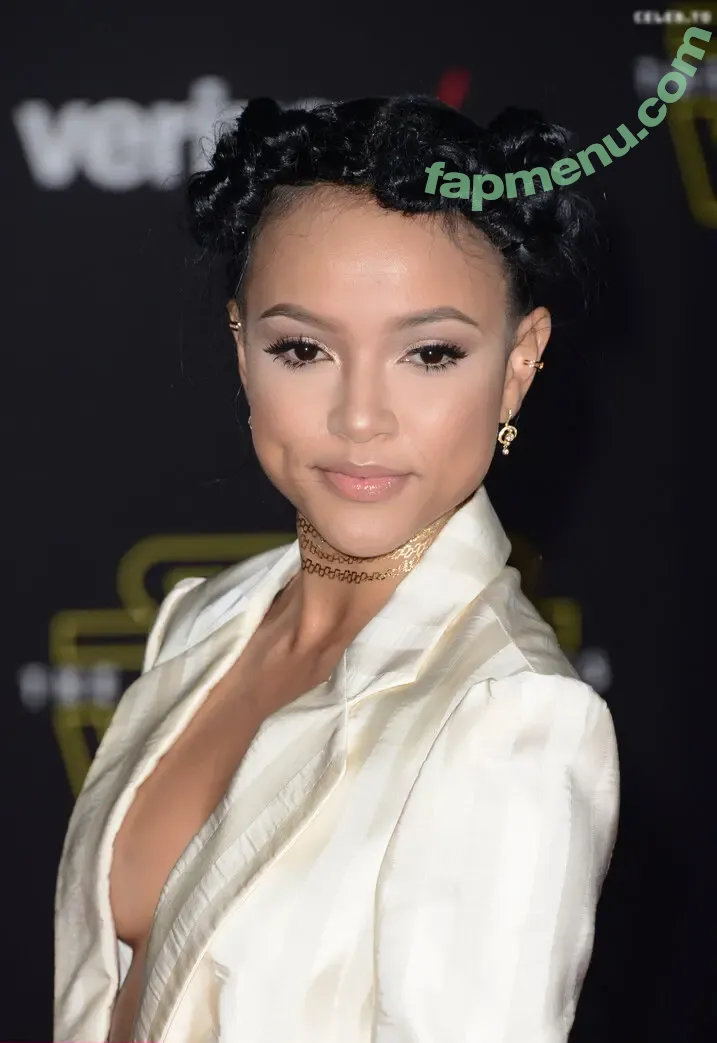 Karrueche Tran nude photo #0055 (Karrueche)