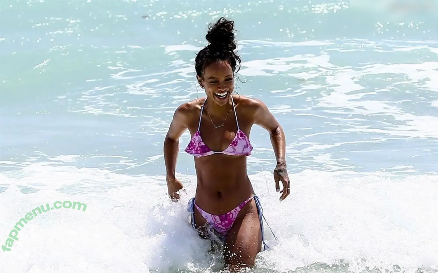 Karrueche Tran nude photo #0424 (Karrueche)