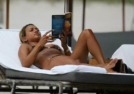 Karrueche nude photo #0118