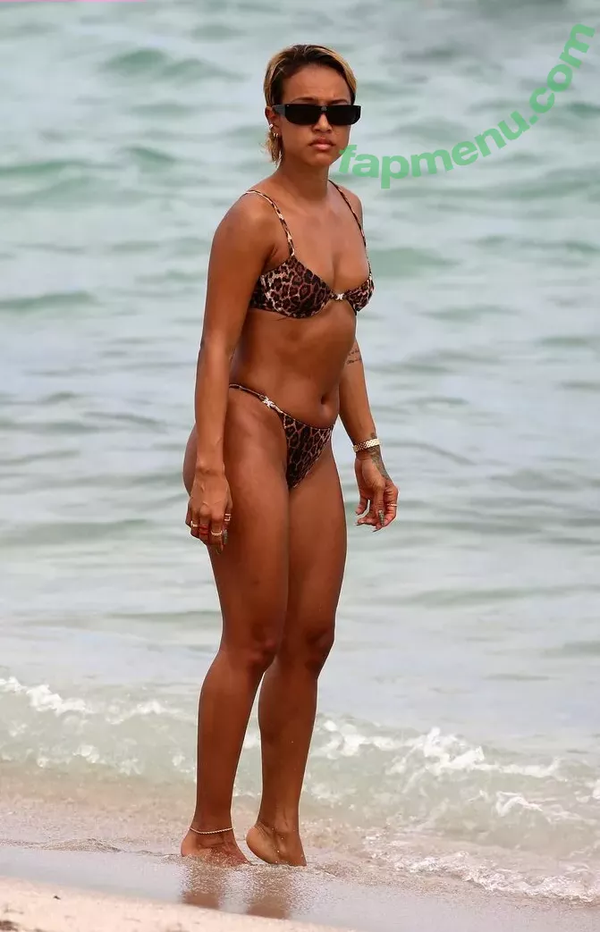 Karrueche nude photo #0133 (Karrueche)