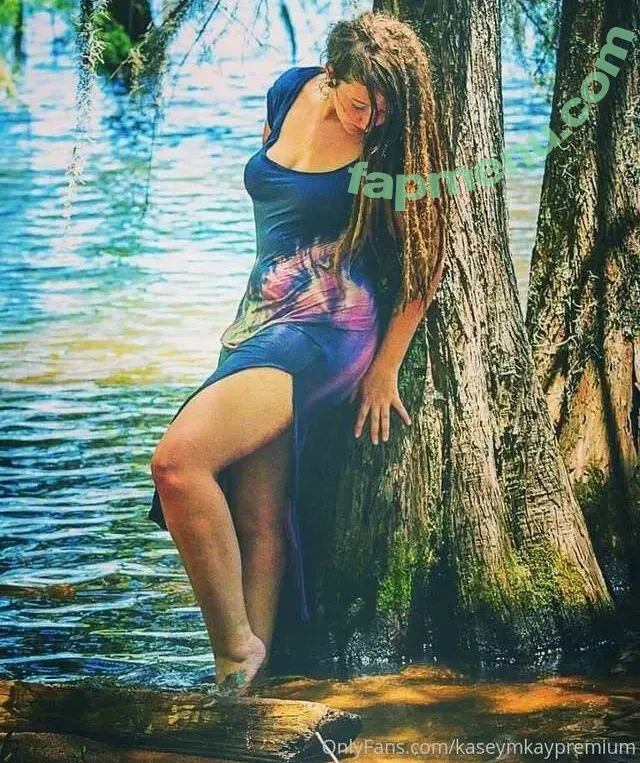 Kasey M*Kay nude photo #0011 (_that_nrrrd_grrrl / kaseymkayvip)