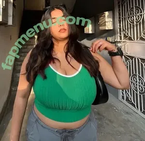 Kashish Mahajan / kaashiissh nude photo #0010