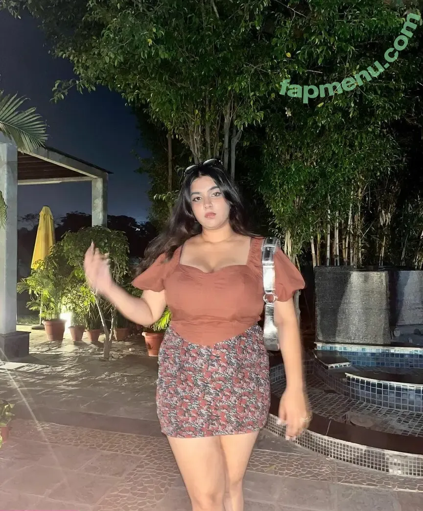 Kashish Mahajan nude photo #0003 (kaashiissh)