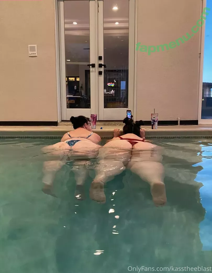 kasstheeblast nude photo #0041 (kasstheeblast)