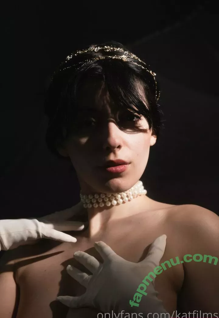 Kat Cabaret nude photo #0057 (Kat Dreams / Kat Streams / LeCabaret / Salacious Kitty / katfilms / katstreams / krmisfitcabaret)