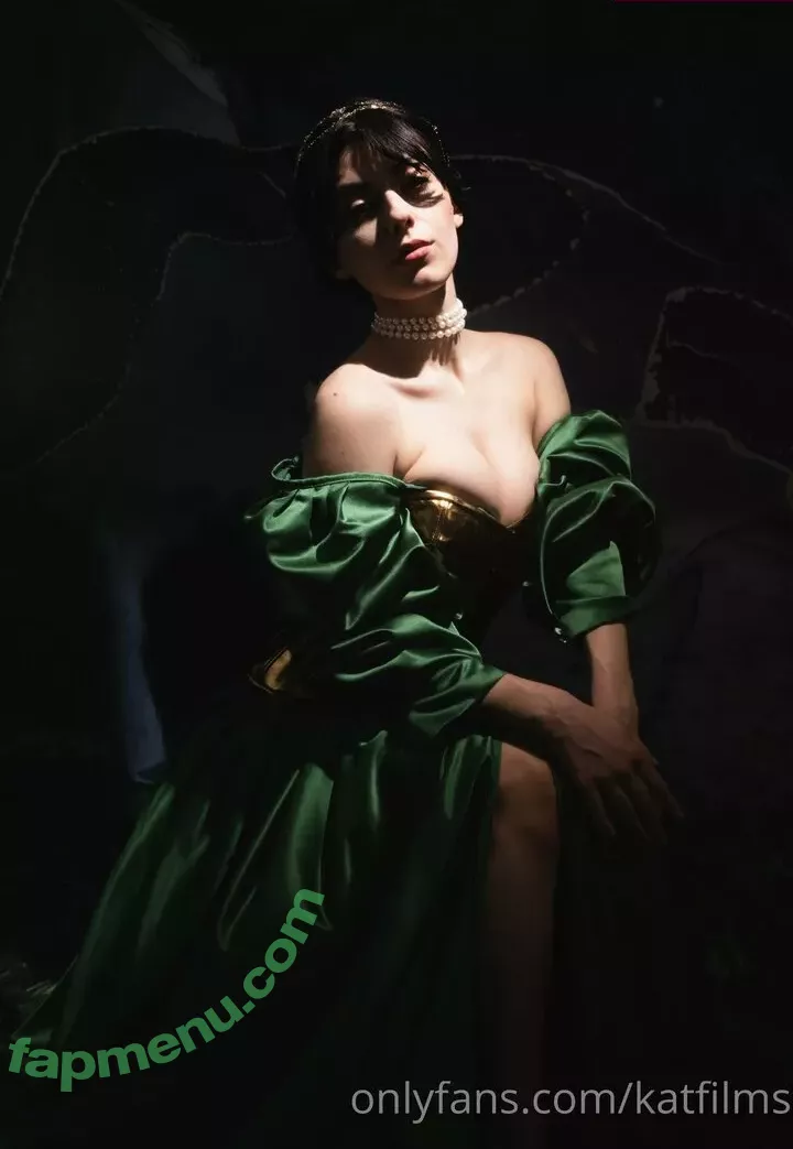 Kat Cabaret nude photo #0061 (Kat Dreams / Kat Streams / LeCabaret / Salacious Kitty / katfilms / katstreams / krmisfitcabaret)