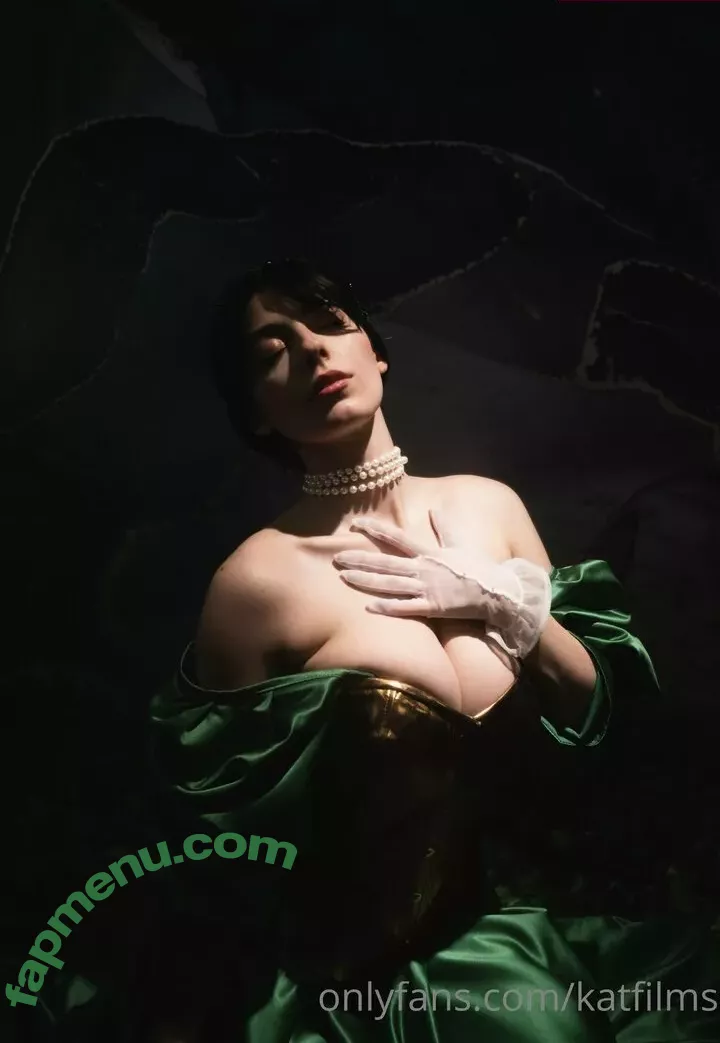 Kat Cabaret nude photo #0070 (Kat Dreams / Kat Streams / LeCabaret / Salacious Kitty / katfilms / katstreams / krmisfitcabaret)