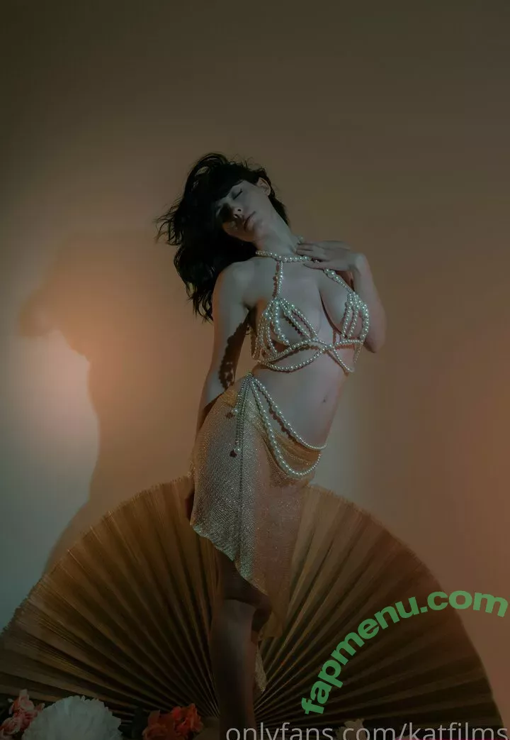 Kat Cabaret nude photo #0116 (Kat Dreams / Kat Streams / LeCabaret / Salacious Kitty / katfilms / katstreams / krmisfitcabaret)