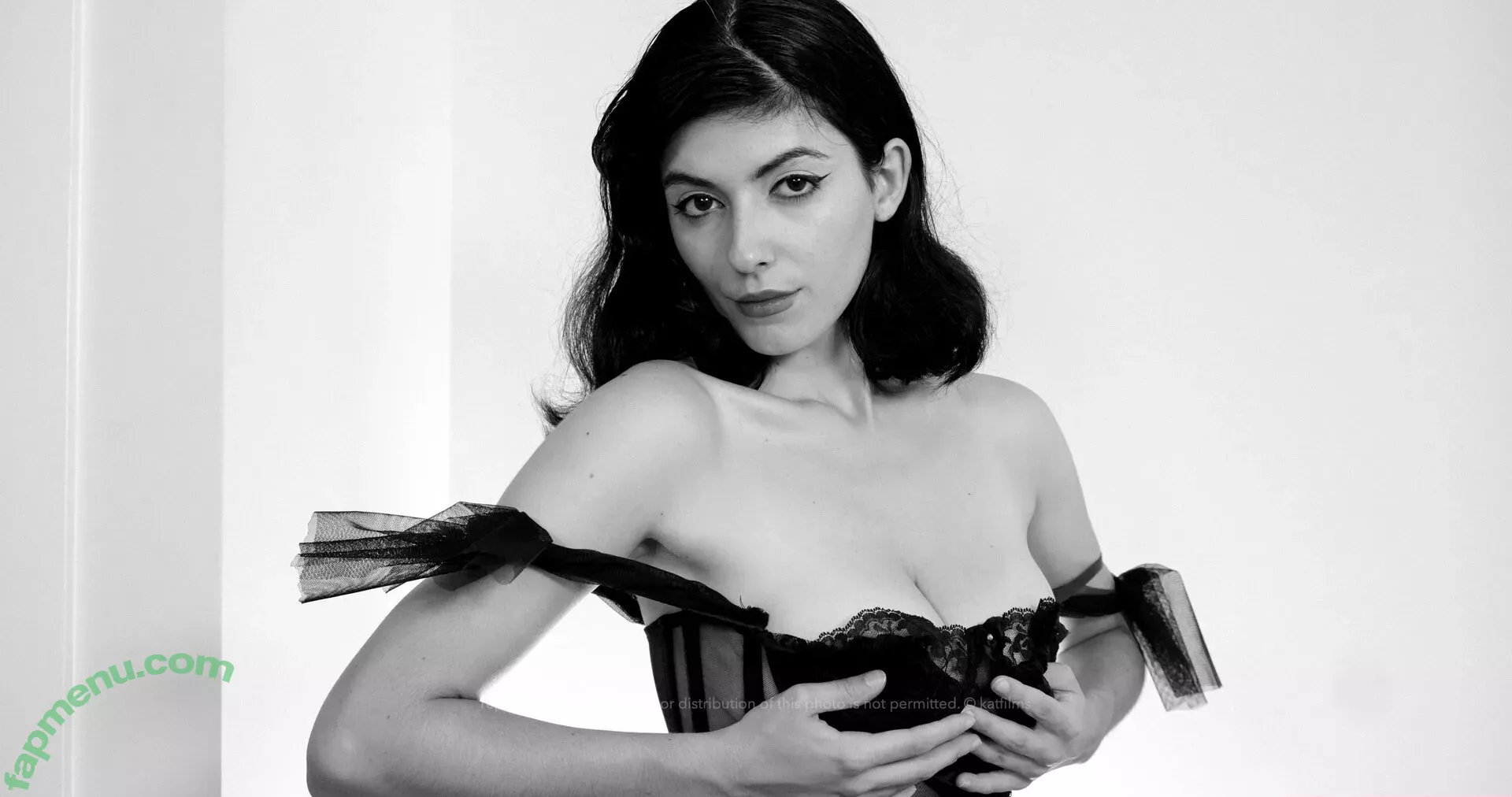 Kat Cabaret nude photo #0139 (Kat Dreams / Kat Streams / LeCabaret / Salacious Kitty / katfilms / katstreams / krmisfitcabaret)