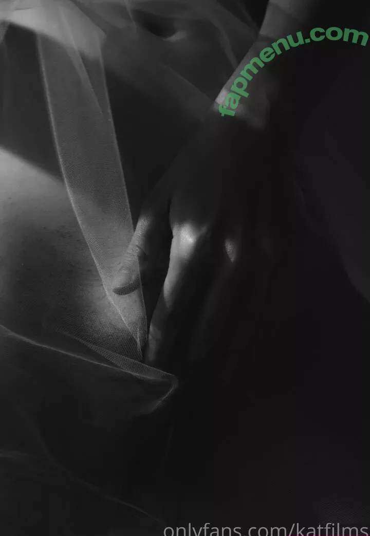 Kat Cabaret nude photo #0141 (Kat Dreams / Kat Streams / LeCabaret / Salacious Kitty / katfilms / katstreams / krmisfitcabaret)