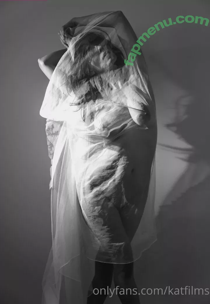 Kat Cabaret nude photo #0144 (Kat Dreams / Kat Streams / LeCabaret / Salacious Kitty / katfilms / katstreams / krmisfitcabaret)