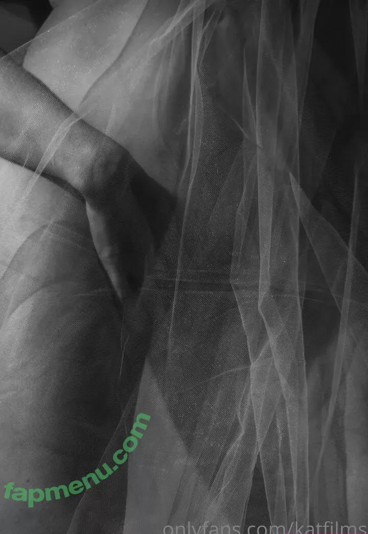Kat Cabaret nude photo #0162 (Kat Dreams / Kat Streams / LeCabaret / Salacious Kitty / katfilms / katstreams / krmisfitcabaret)