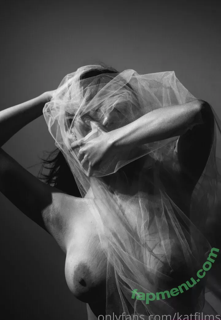 Kat Cabaret nude photo #0167 (Kat Dreams / Kat Streams / LeCabaret / Salacious Kitty / katfilms / katstreams / krmisfitcabaret)