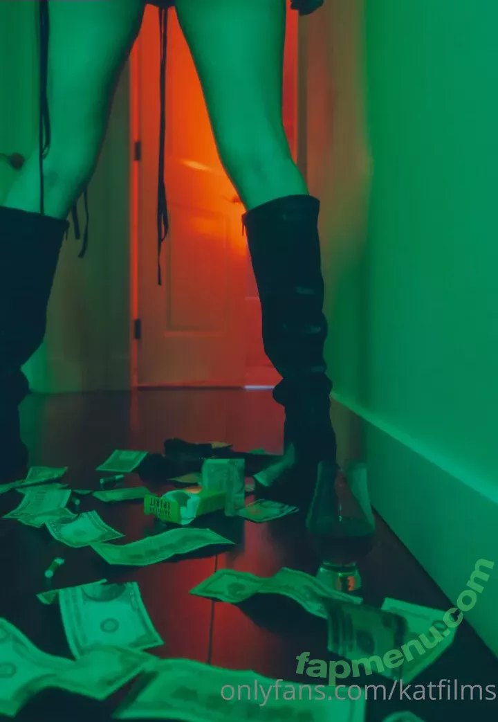 Kat Cabaret nude photo #0269 (Kat Dreams / Kat Streams / LeCabaret / Salacious Kitty / katfilms / katstreams / krmisfitcabaret)