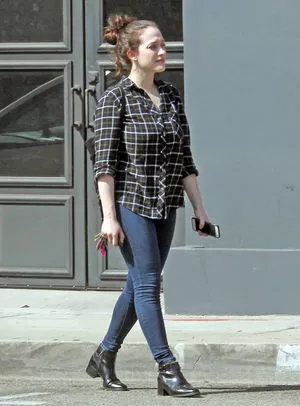 Kat Dennings / OfficialKat / katdenningsss nude photo #0145