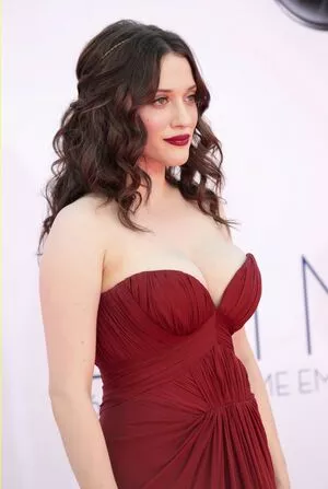 Kat Dennings / OfficialKat / katdenningsss nude photo #0242
