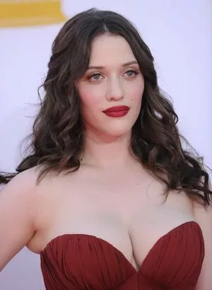 Kat Dennings / OfficialKat / katdenningsss nude photo #0249